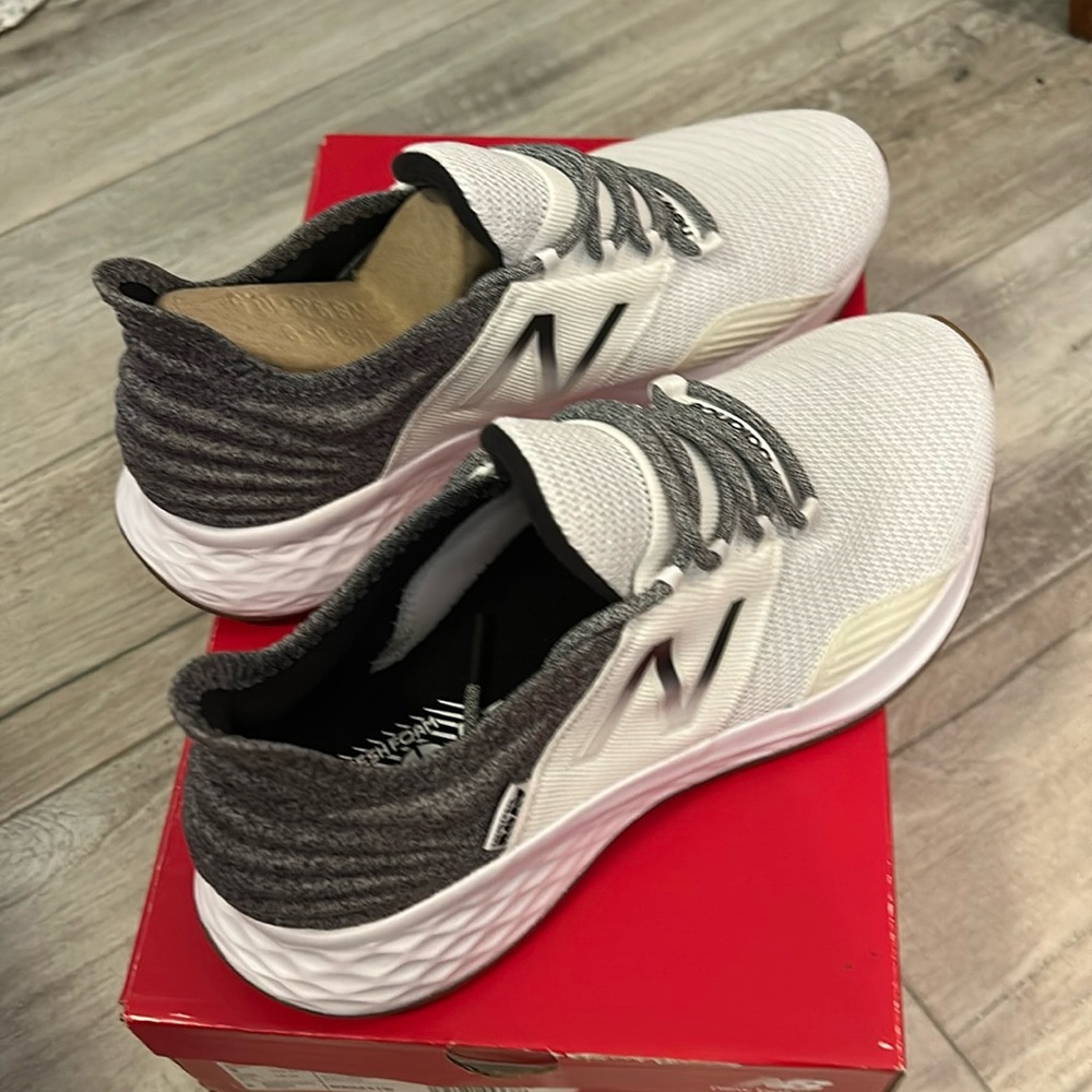 New Balance Tennis Shoes